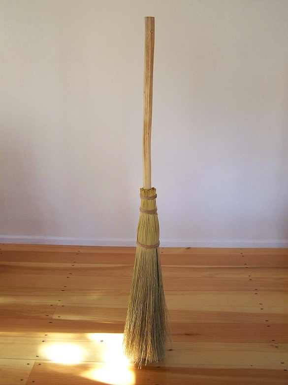 Round Broom